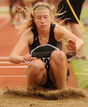Area teams try to beat the heat on first day of state