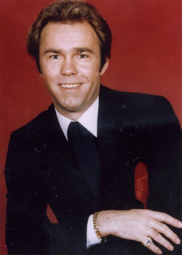 Walter Scott (singer) ~ Complete Information [ Wiki | Photos | Videos ]