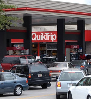 JobWatch: QuikTrip keeps 'em hangin' on