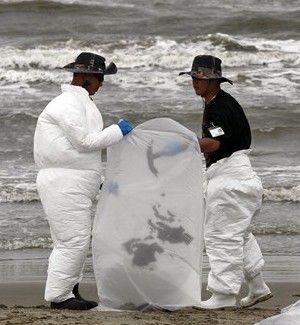 Oil's fingers reach into Louisiana's inland waters  