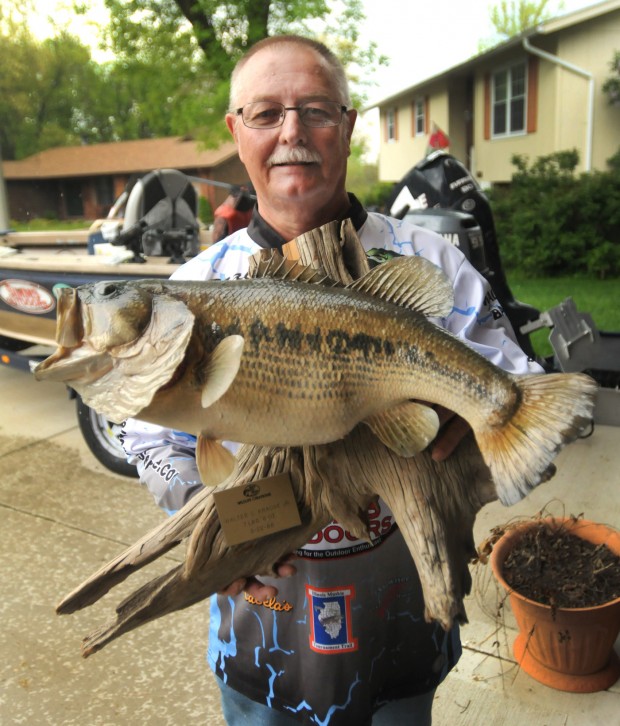 Collinsville fishing guide turns passion into business