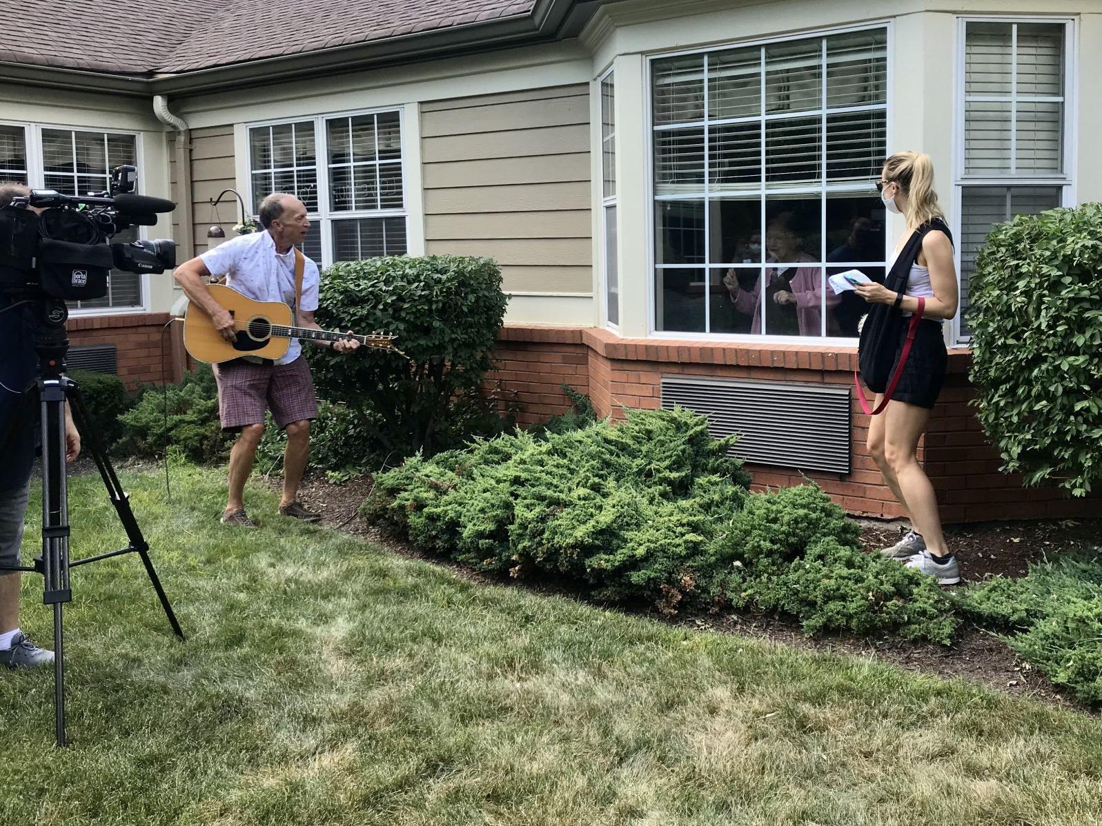 Photo: house/residence of the funny 2 million earning Los Angeles, California, United States-resident