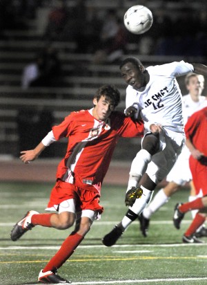 DeSmet dominant in 4-0 win over Parkway Central