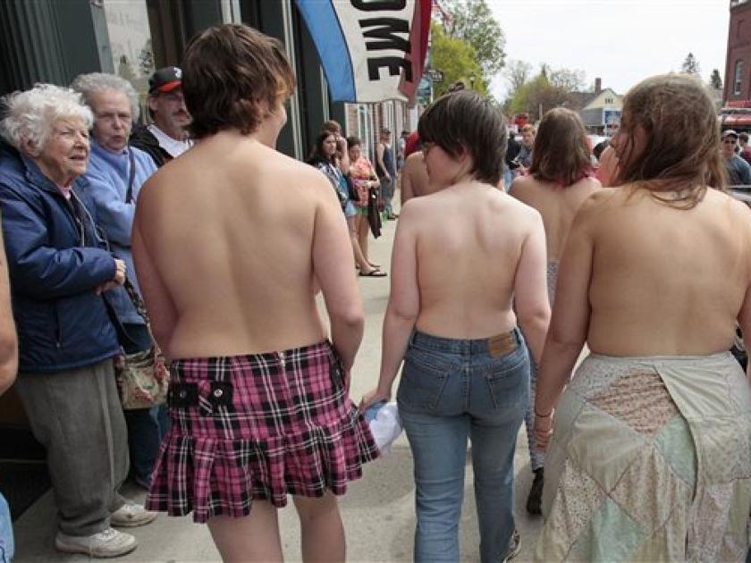 Porn Pics & Moveis - Going naked in public in Going public naked