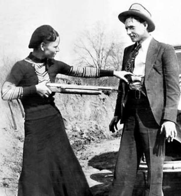 Guns used by Bonnie & Clyde up for auction in KC News