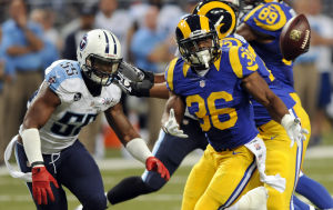 Rams, Titans tied at 14 in fourth quarter