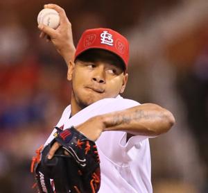 Martinez seeks $4.25 million salary; Cards might offer long-term deal