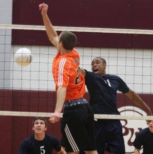 Edwardsville wins thriller against Belleville East, reaches sectional final