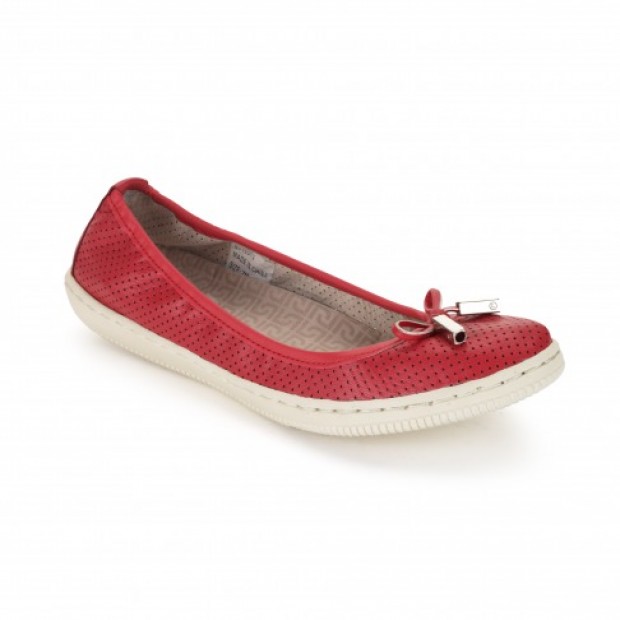 stylish sensible shoes