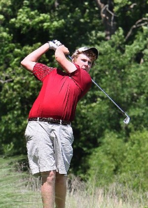 Mild surprise highlights three-way tie for top spot; De Smet, Howell move on