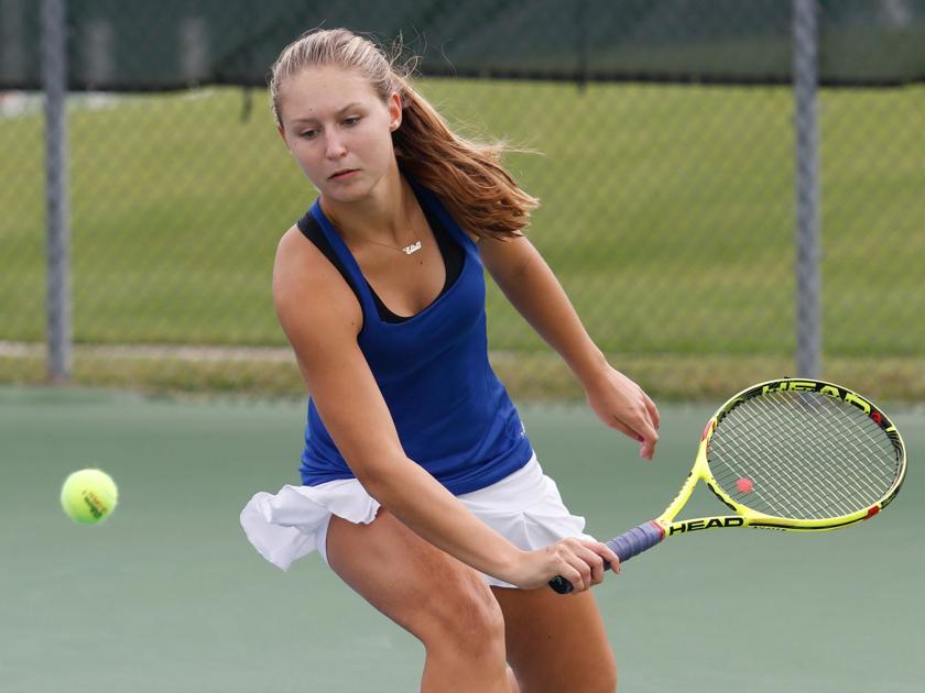 IWA, St. Dominic make noise in state tennis tournament