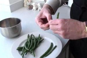 Prep School: Trimming green beans fast