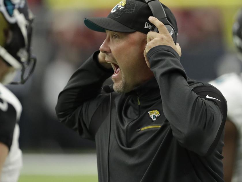 NFL roundup: Jaguars fire coach after losing to Texans