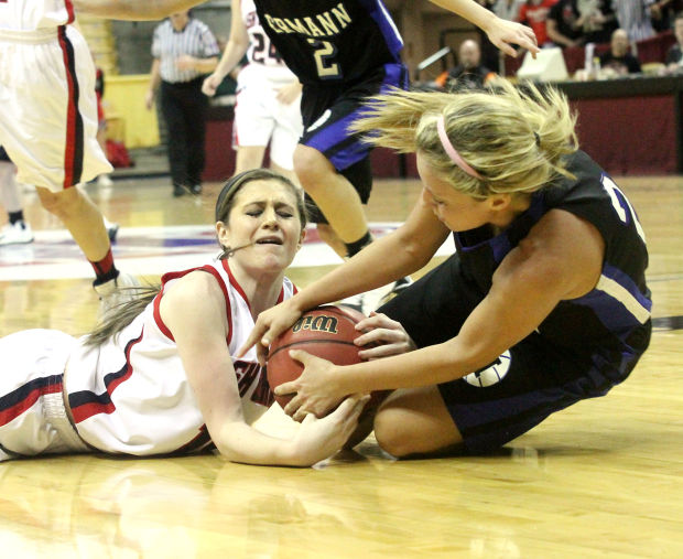 CLASS 3 SEMIFINALS Offensive drought dooms Hermann in Class 3