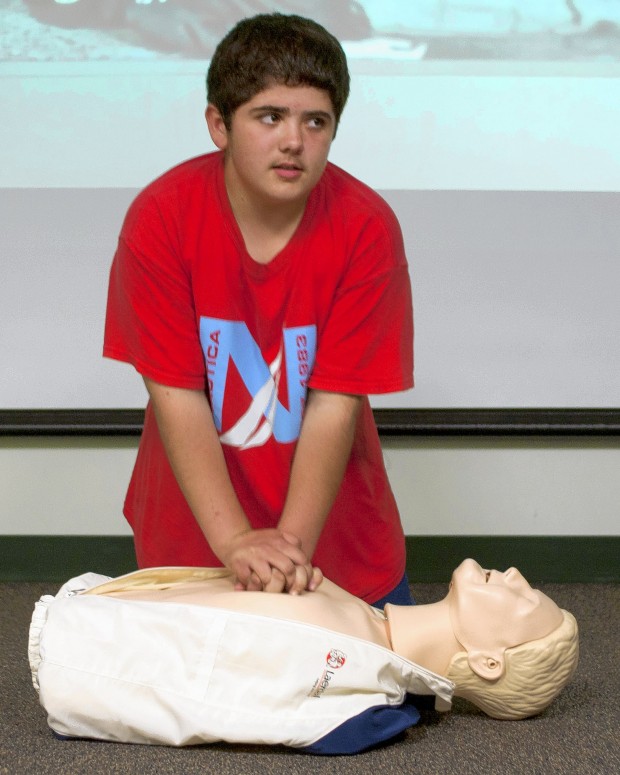 Collinsville fire department holds CPR classes for public : suburban journals branding