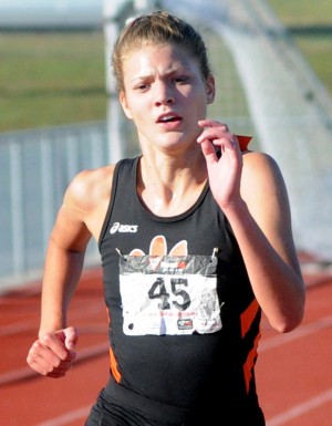 Edwardsville's Sweatts race to Madison County titles
