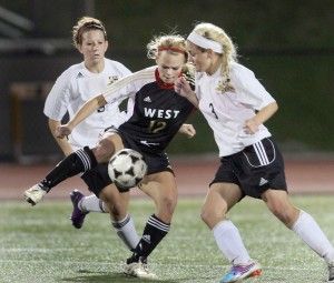 Zumwalt East gets OT winner from Huebner as FZE-FZS event begins