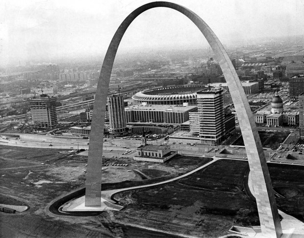 A Look Back: Gateway Arch construction : News