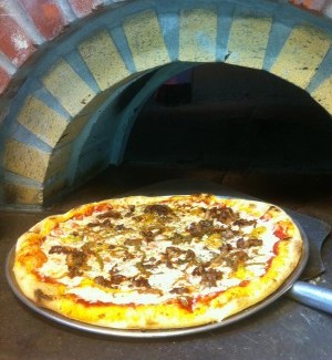 Pizza-and-sub joint in Soulard is just about perfect  