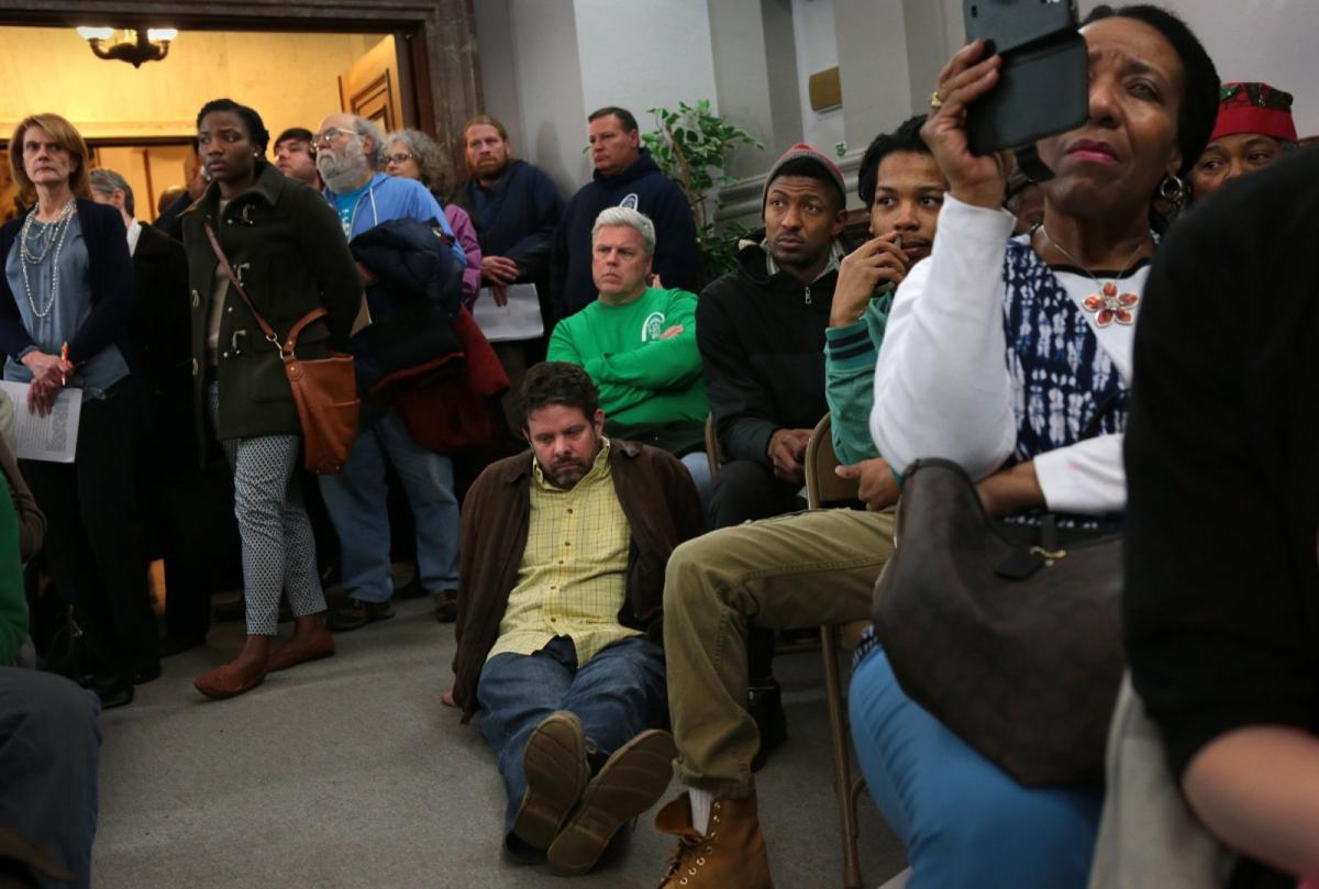 Proposed civilian oversight review board draws crowd to City Halll