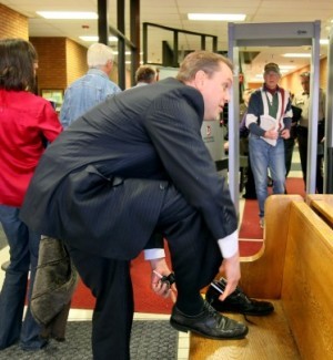 St. Louis County courthouse metal detectors