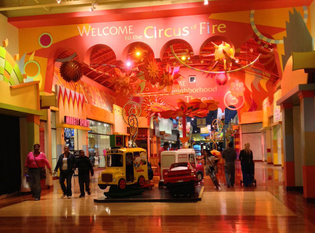 Miles and miles of malls: Our holiday guide : Entertainment