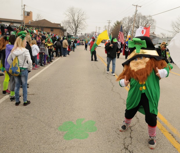 Floating in green Thousands jam Cottleville streets for St. Patrick's