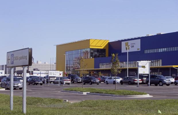 Navigating the expected Ikea traffic mania : News