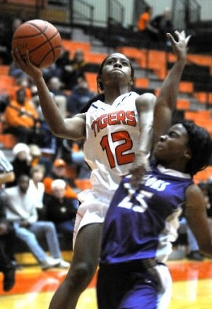 Host Edwardsville cruises to 59-10 victory over Collinsville
