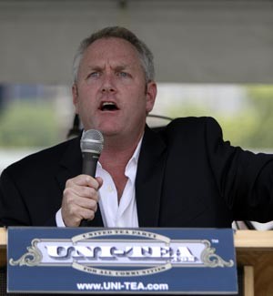 Conservative blogger, publisher Breitbart dies at 43