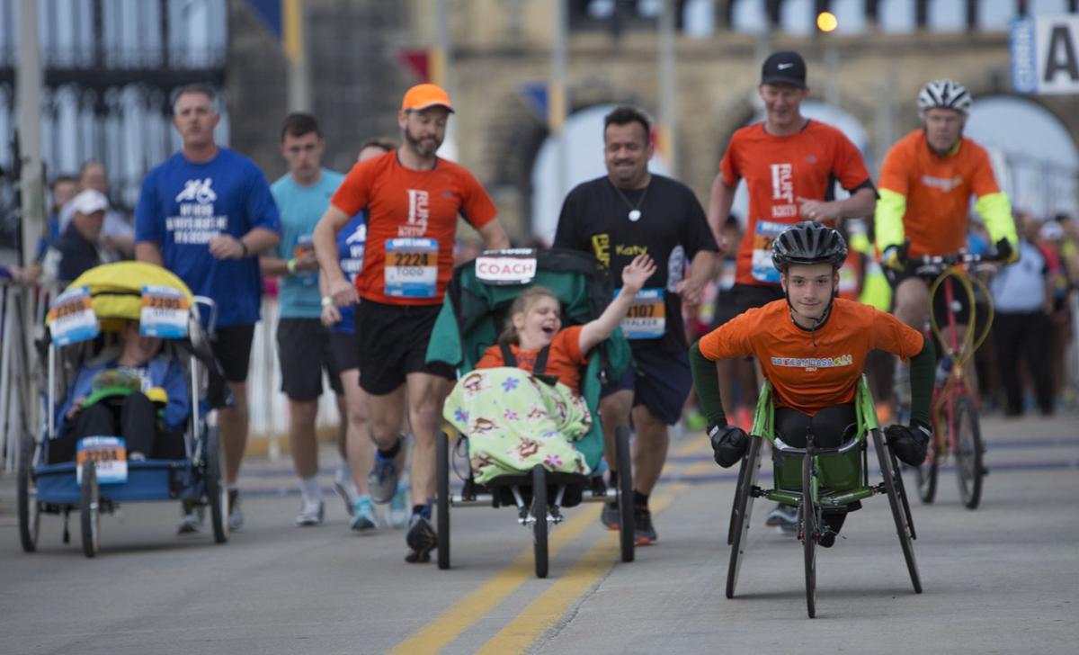 The Go St. Louis Marathon runners race through city streets | Health | literacybasics.ca