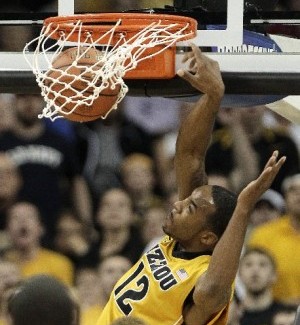 Marcus Denmon dunks