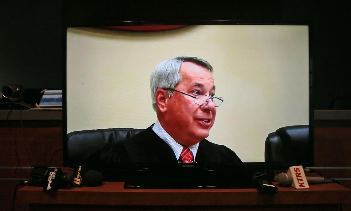 Ferguson municipal court resumes with new judge