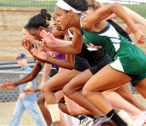 Harmon, Lindbergh bound to top at Suburban West relays