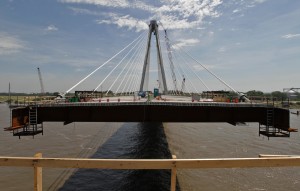 New Mississippi bridge is set to make ends meet