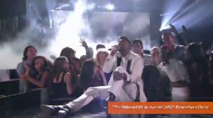 Singer Miguel lands on fan at Billboard Music Awards