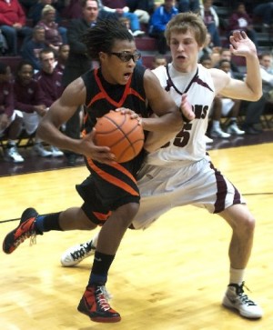 Fourth-quarter free throws lift Edwardsville over Belleville West