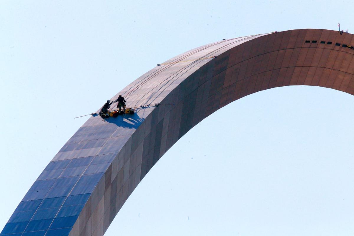 Workers rappel Arch, sample stains on monument surface | Metro | 0