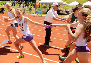 Victorious Eureka 3,200-relay gets area teams off to good start