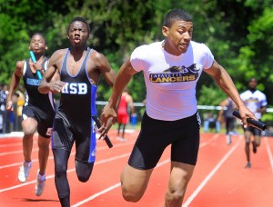 Lafayette boys, girls dominate to claim titles at Ladue Invitati