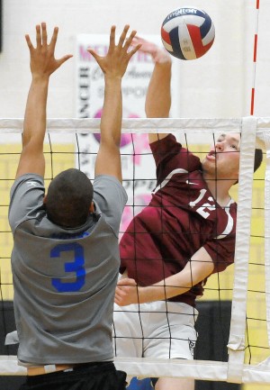 De Smet gets tough test from Mehlville before winning district c