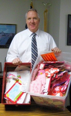 Shimkus sends troops valentines