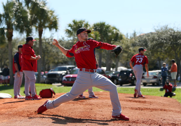 St. Louis Cardinals pitchers at spring training : Gallery