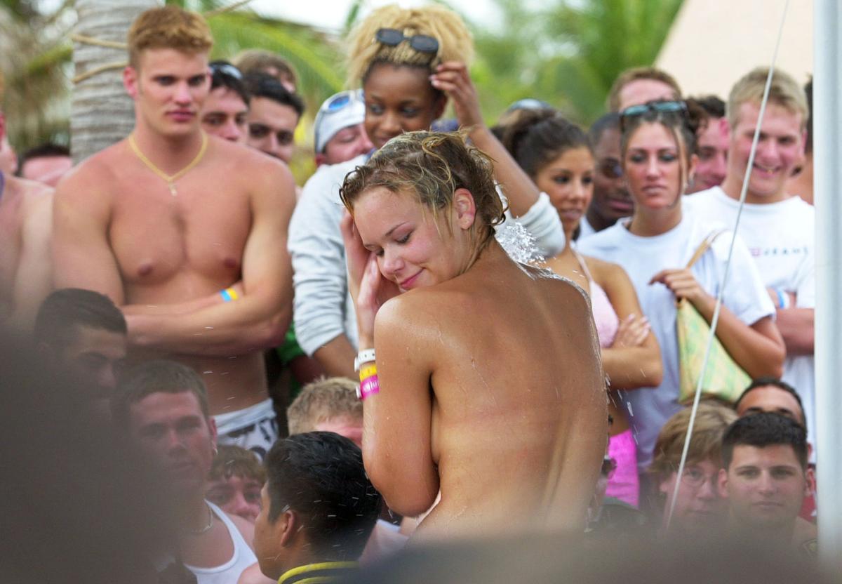 The best (and worst) of spring break: A visual history. 