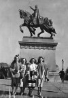 A Look Back • Statue of King Louis IX unveiled, becomes city's symbol  
