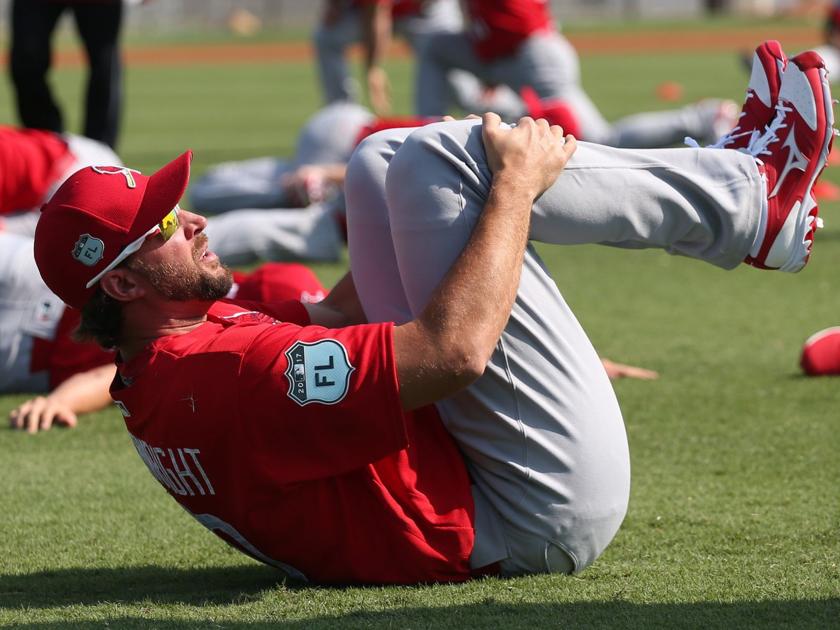 Wainwright went from bum elbow to green thumb during rehab - STLtoday.com
