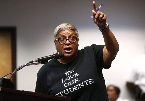 St. Louis teachers call for pay increases after years of stagnant salaries : News