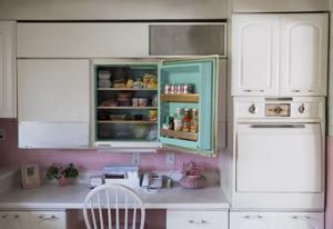 Check out that fridge! Affton home has highlights from the '50s