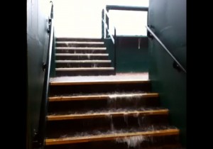 Raw video: Flooding in the Cardinals dugout