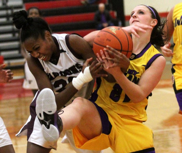 Belleville West gets past Carlyle, moves to semis | Girls Basketball